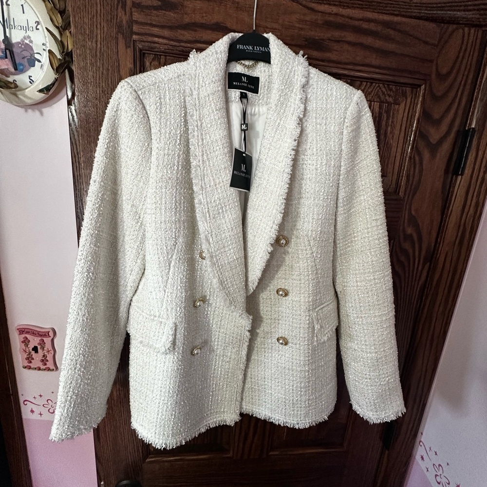Frank Lyman Design White Textured Blazer
